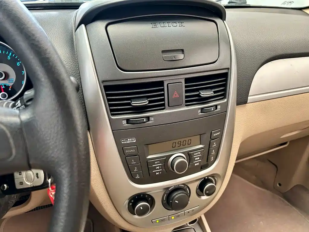 Buick Excelle — миниатюра 10