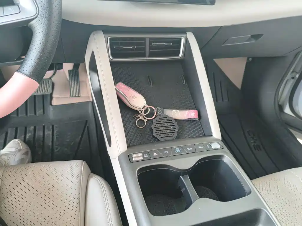 BYD Yuan UP — миниатюра 11