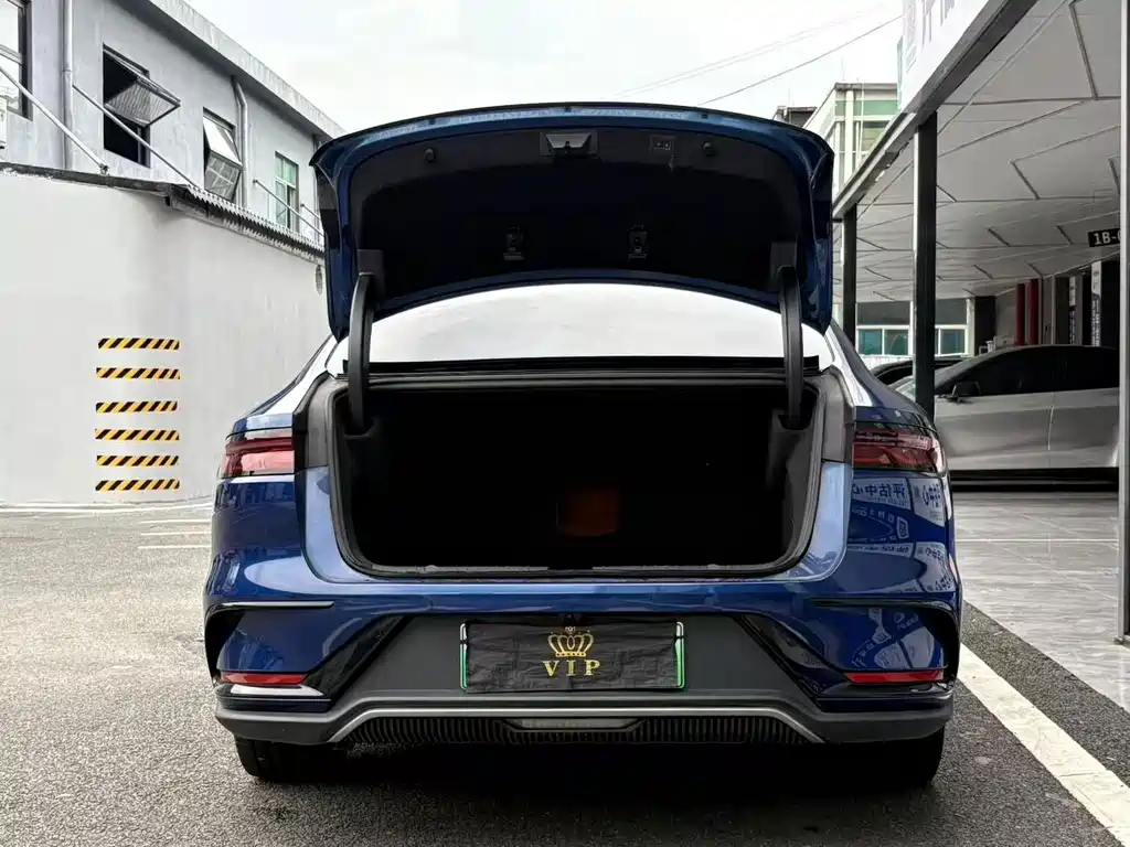 BYD Han — миниатюра 6