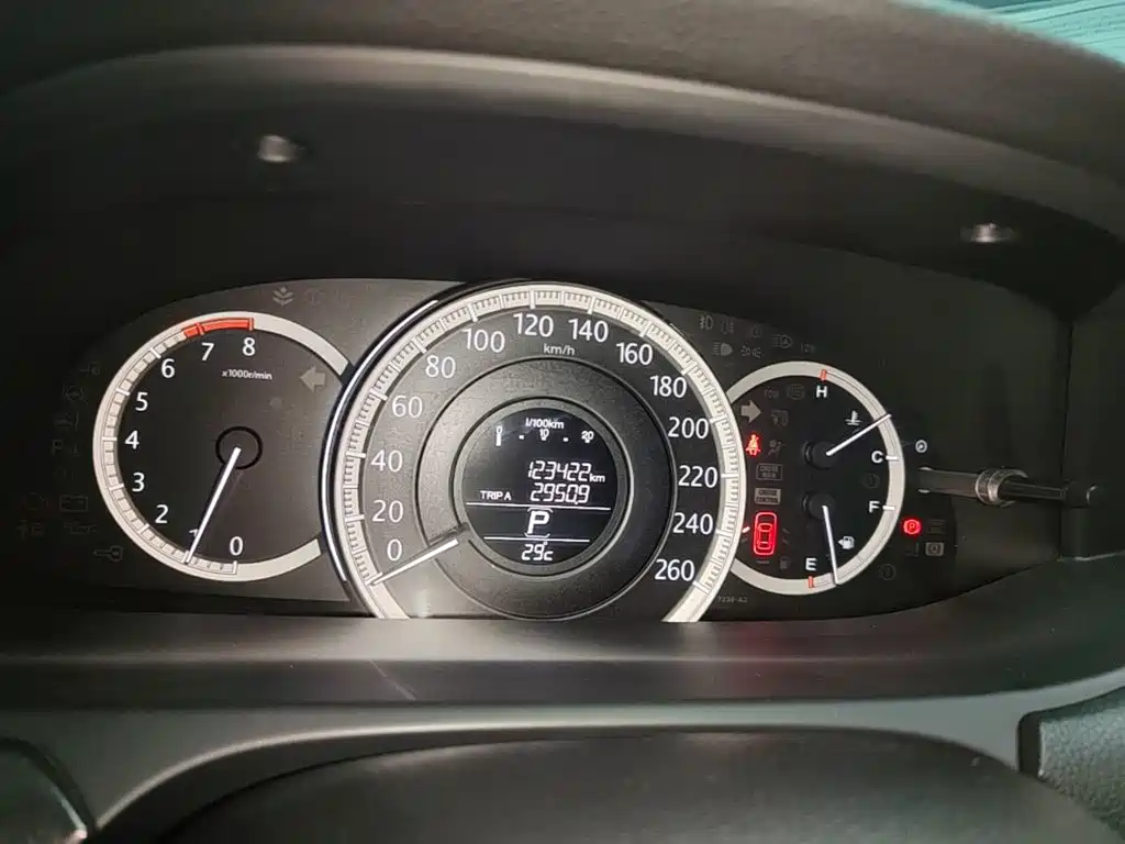 Honda Accord — миниатюра 12
