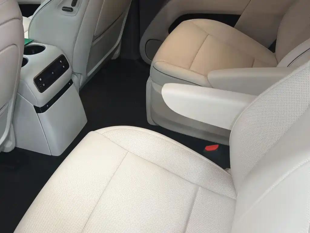 Li Auto Li i8 — миниатюра 11