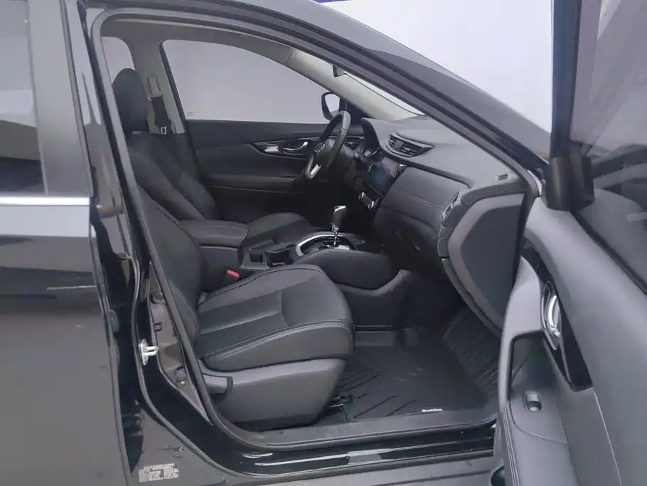 Nissan X-Trail — миниатюра 8