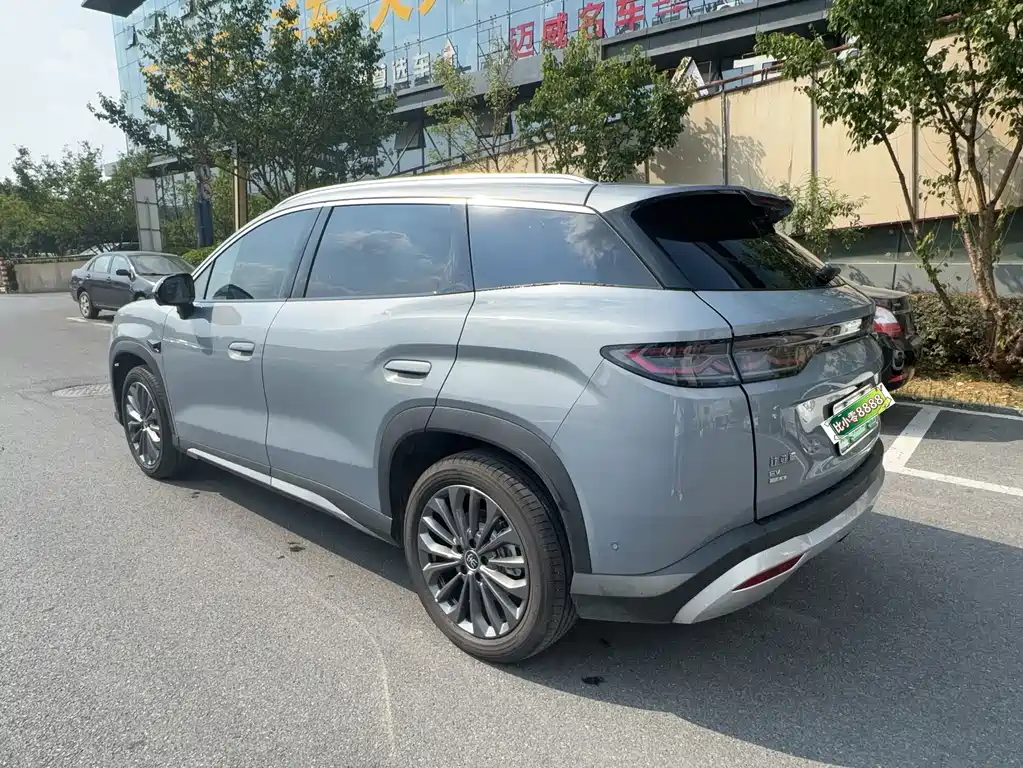 BYD Song Ultra — миниатюра 11