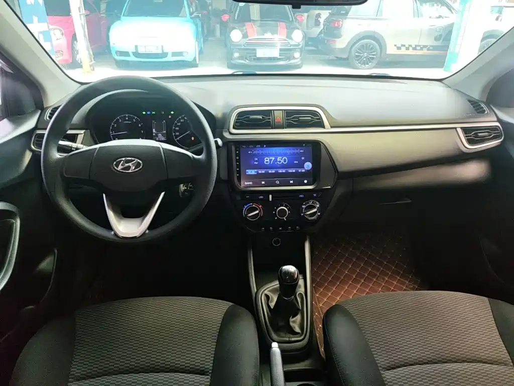 Hyundai Verna - фото 10