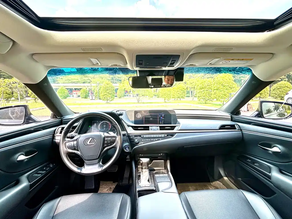 Lexus ES — миниатюра 16