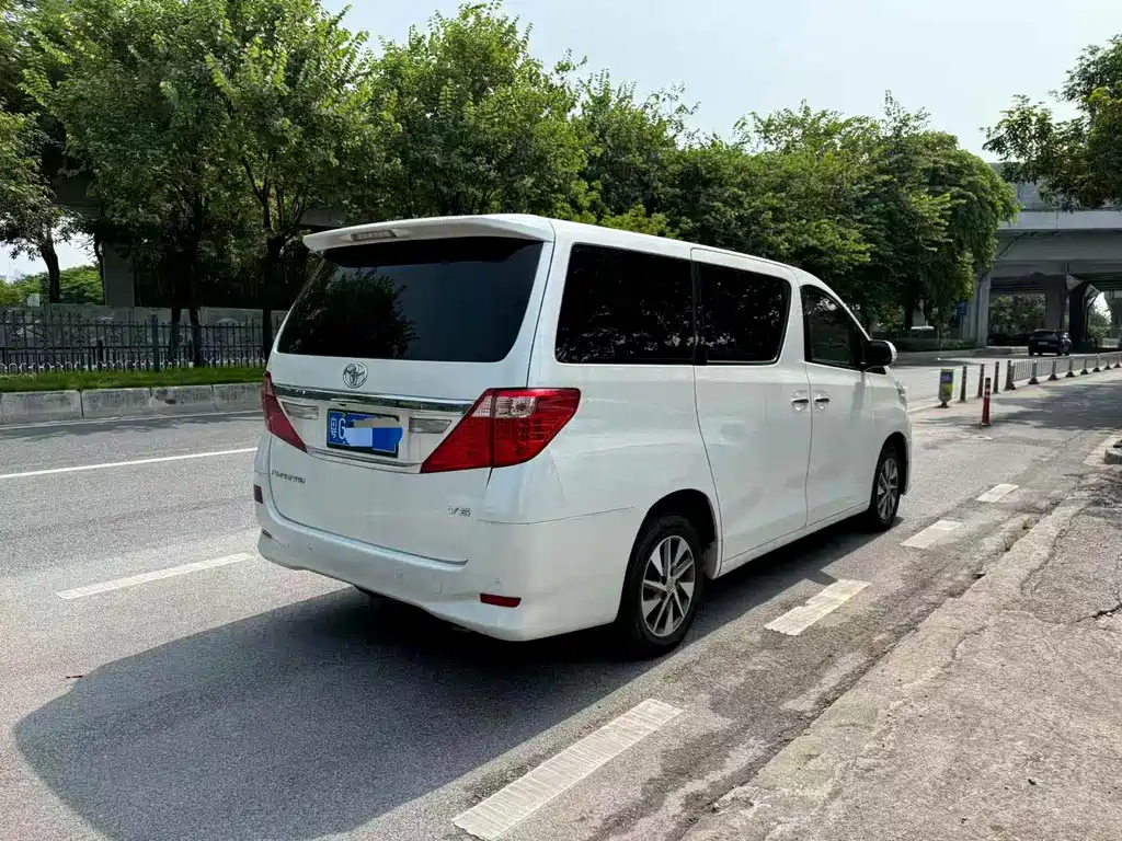 Toyota Alphard 3.5L Luxury Edition, фото 3
