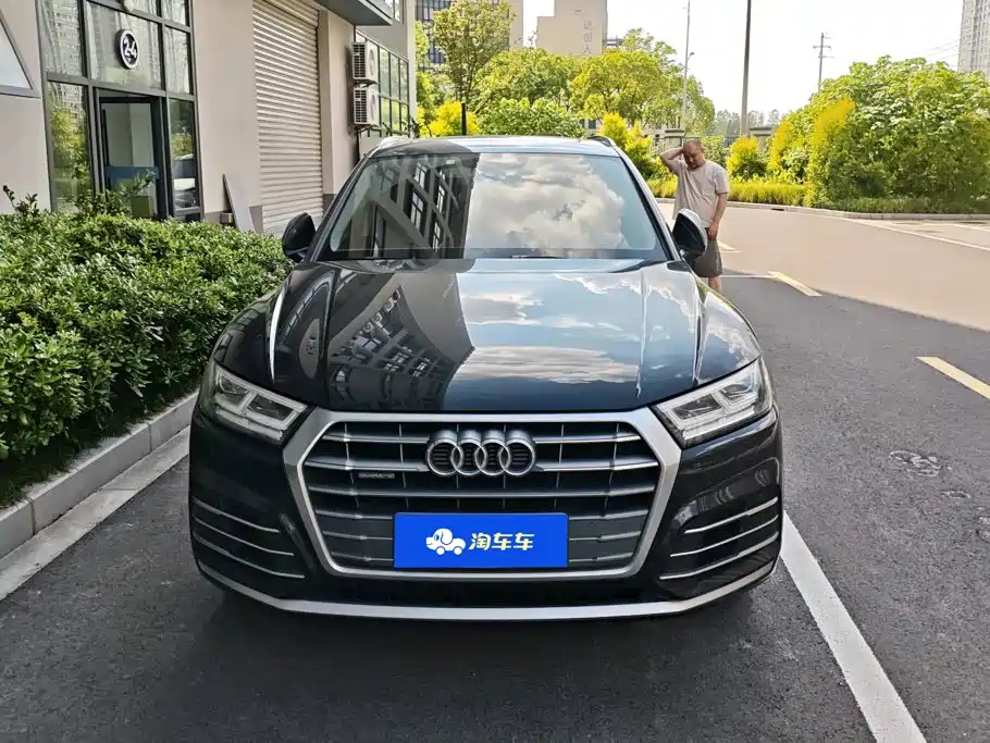 Audi Q5L — миниатюра 2