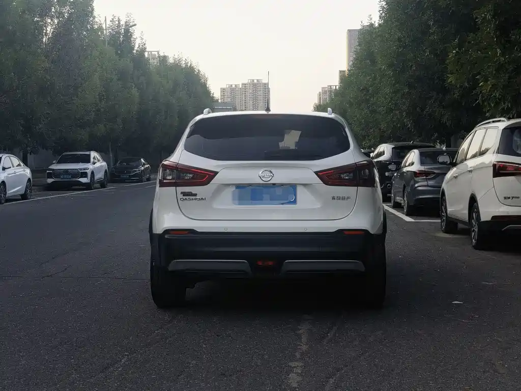 Nissan Qashqai — миниатюра 10
