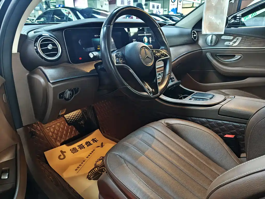 MERCEDES-BENZ E CLASS