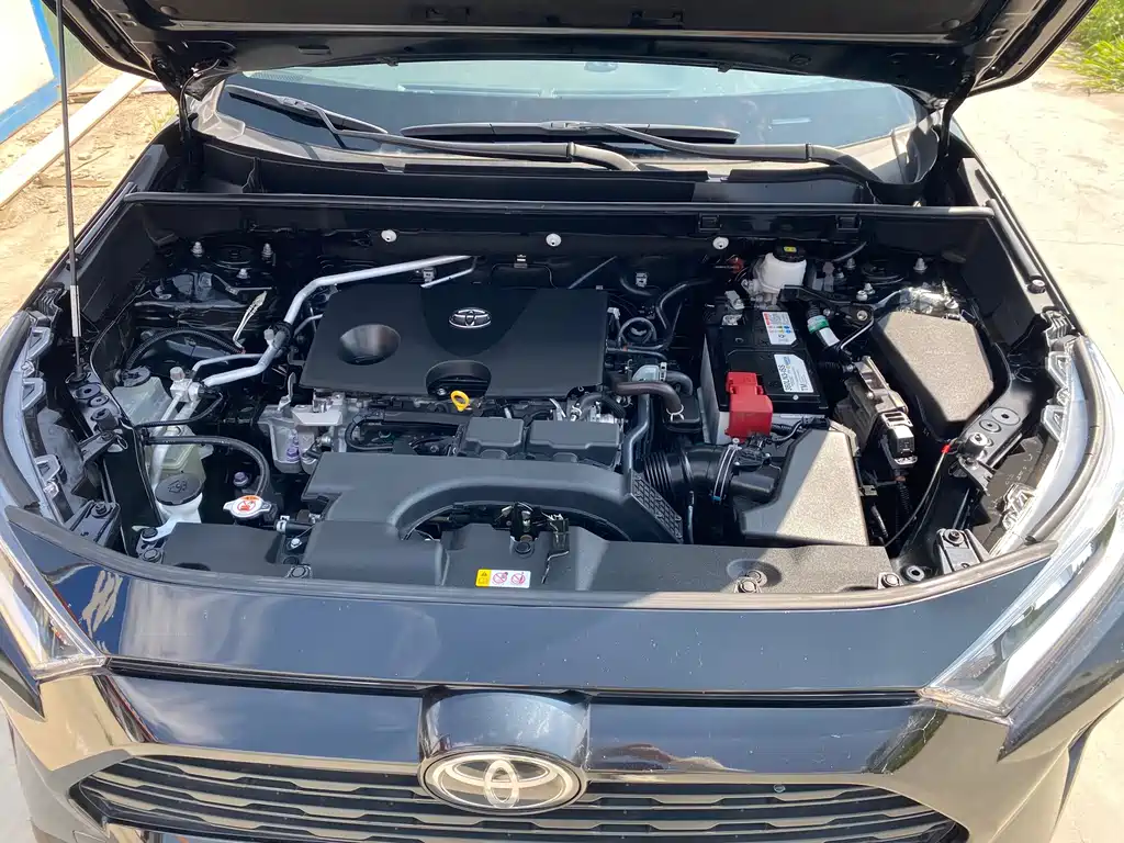 Toyota RAV4 — миниатюра 10