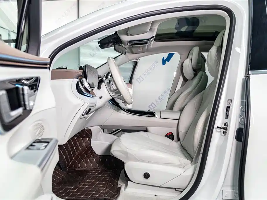 MERCEDES-BENZ EQE SUV