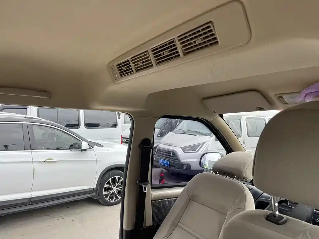 Wuling RongguangS S 2021 1.2L 7 местLSI