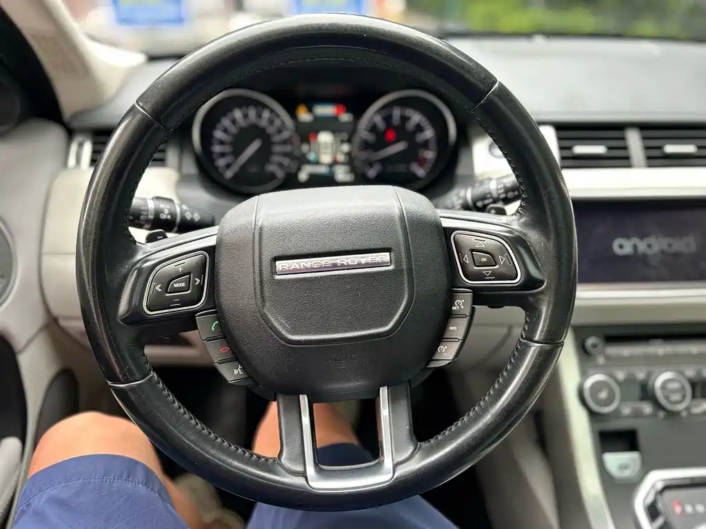 Land Rover Evoque (Import) — миниатюра 11
