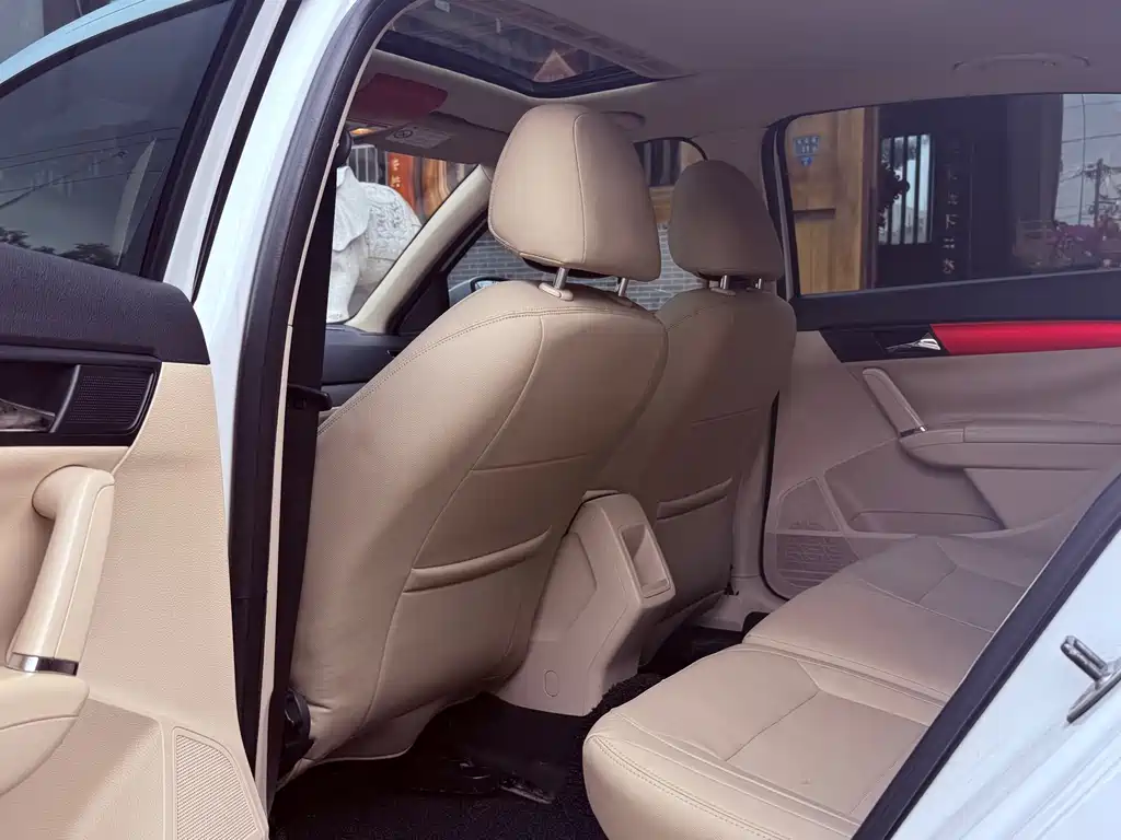 Volkswagen Lavida — миниатюра 7