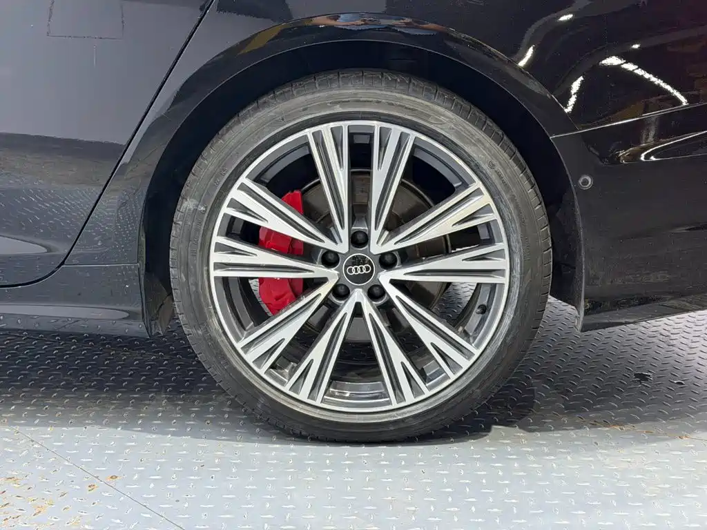 Audi A6L — миниатюра 10