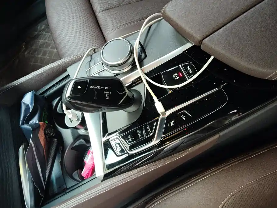 BMW 5 Series — миниатюра 16