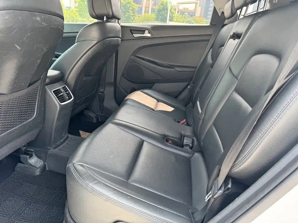 Hyundai Tucson — миниатюра 10