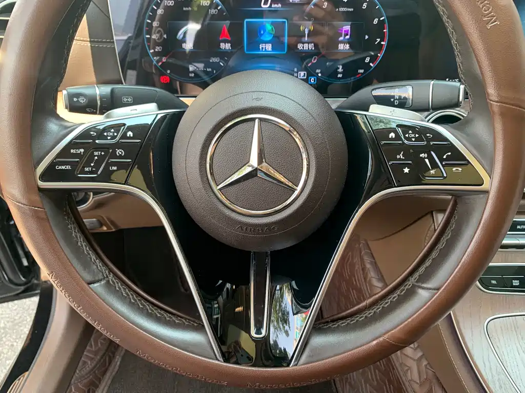 Mercedes-Benz E-Class — миниатюра 19