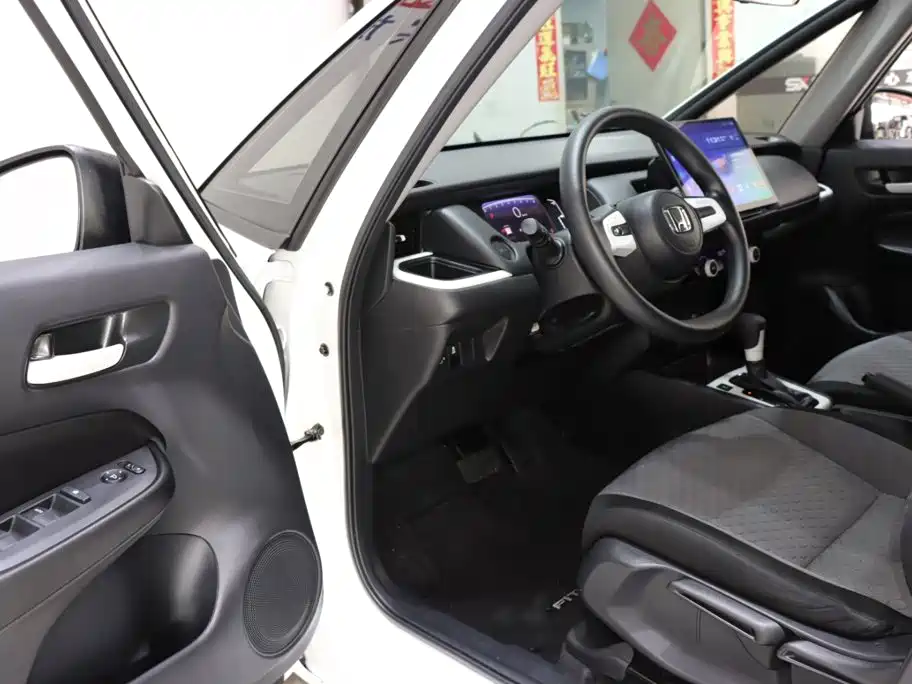 Honda Fit — миниатюра 9