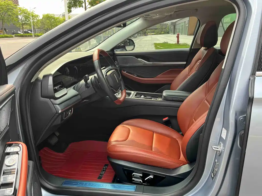 Lincoln Z 2022 i