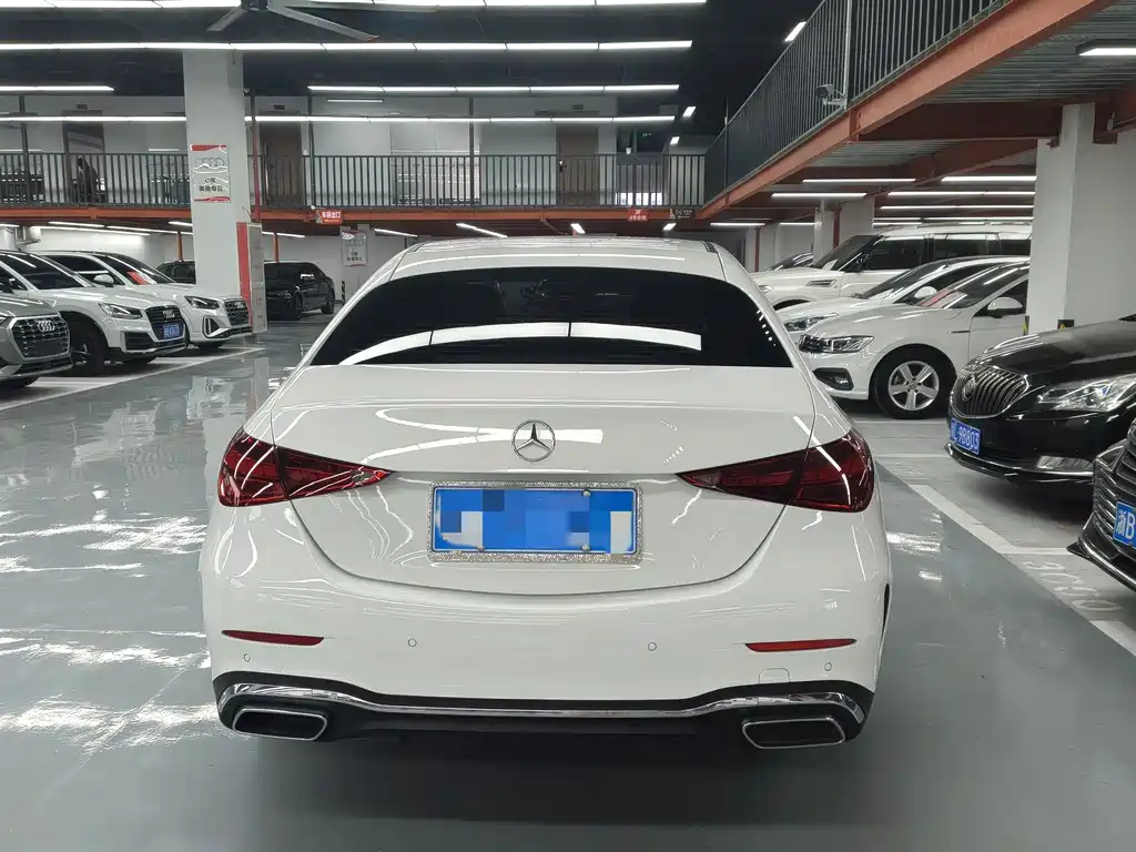 Mercedes-Benz C-Class — миниатюра 13