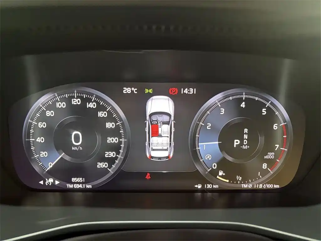Volvo XC40 — миниатюра 10