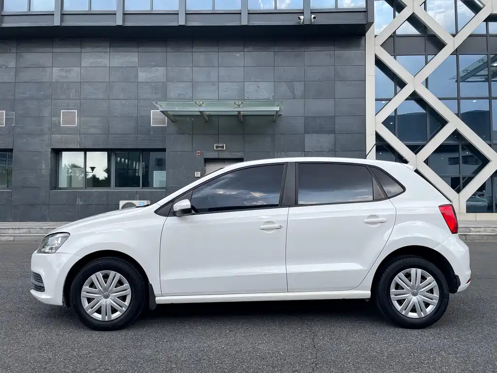Volkswagen Polo — миниатюра 5