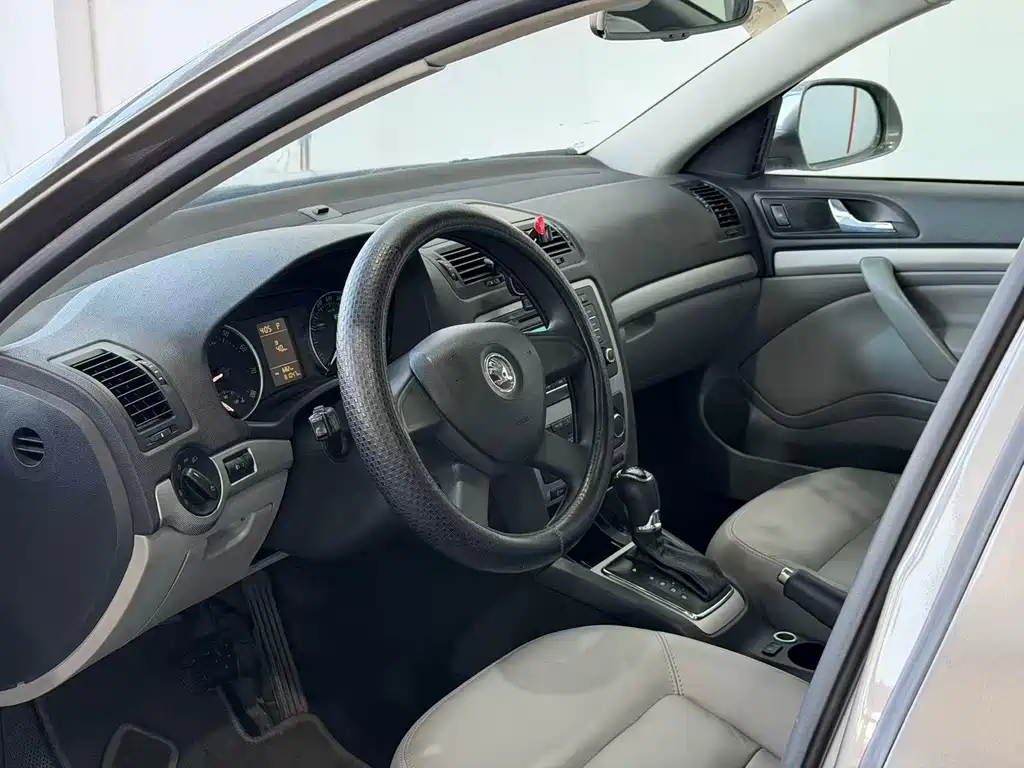Skoda Octavia — миниатюра 9