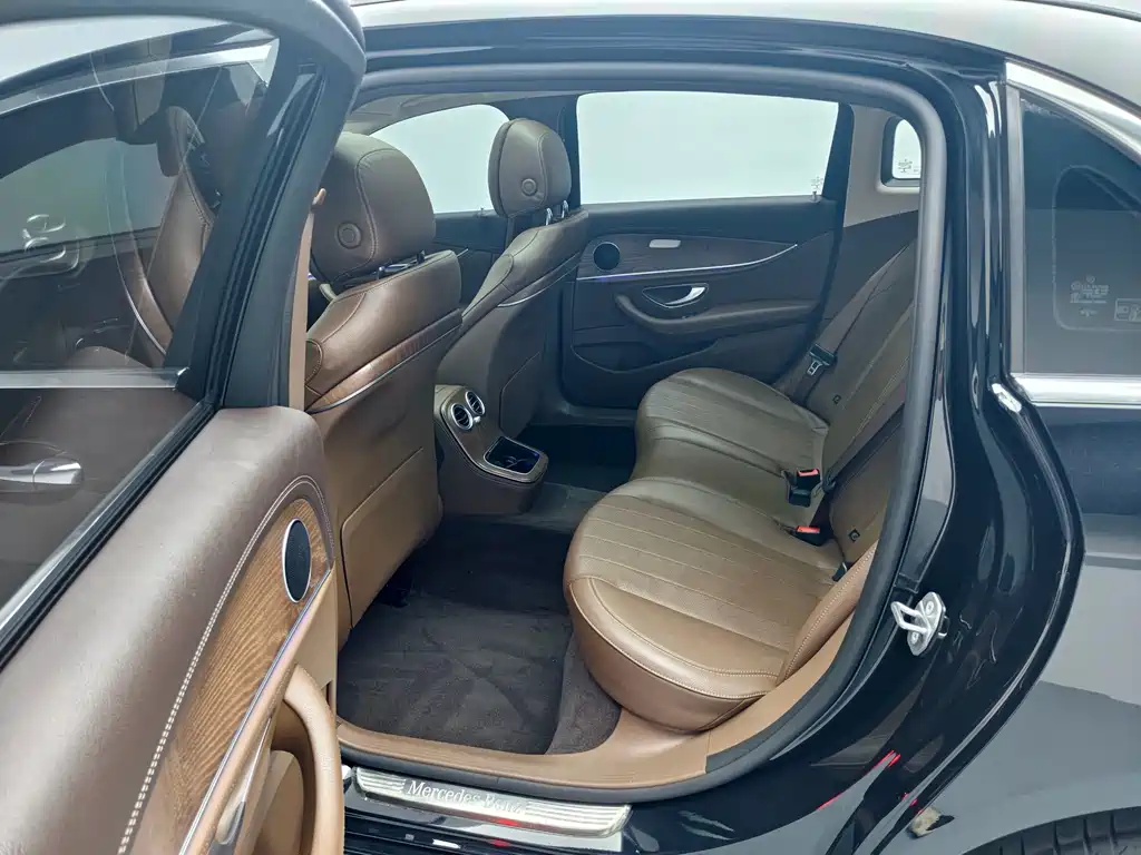 Mercedes-Benz E-Class E 260 L, фото 16
