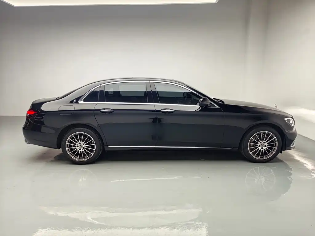 Mercedes-Benz E-Class E 260 L, фото 11
