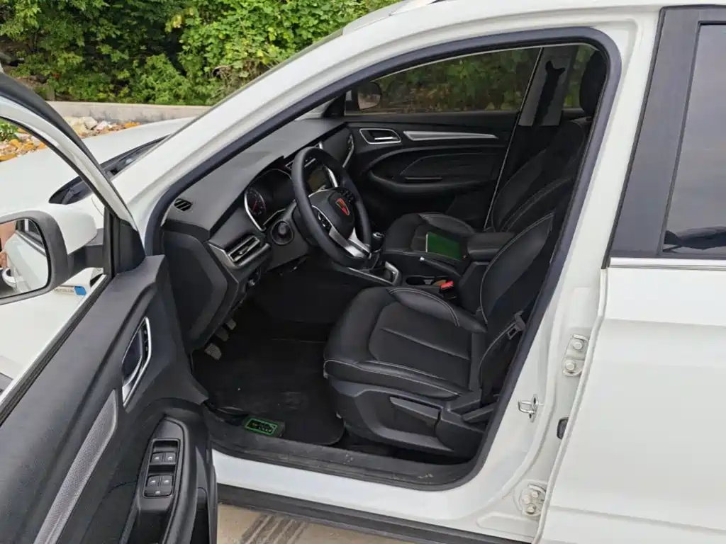 Roewe RX3 — миниатюра 16