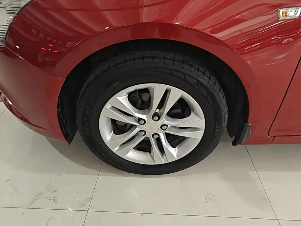 Chevrolet Cruze — миниатюра 23