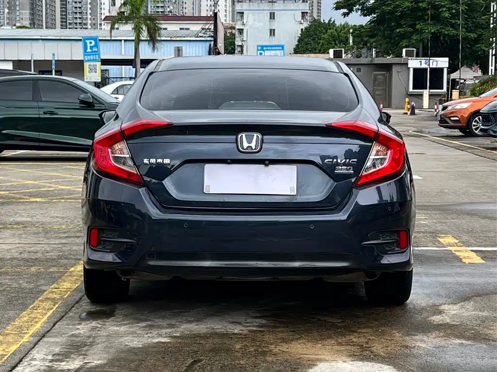 Honda Civic — миниатюра 9