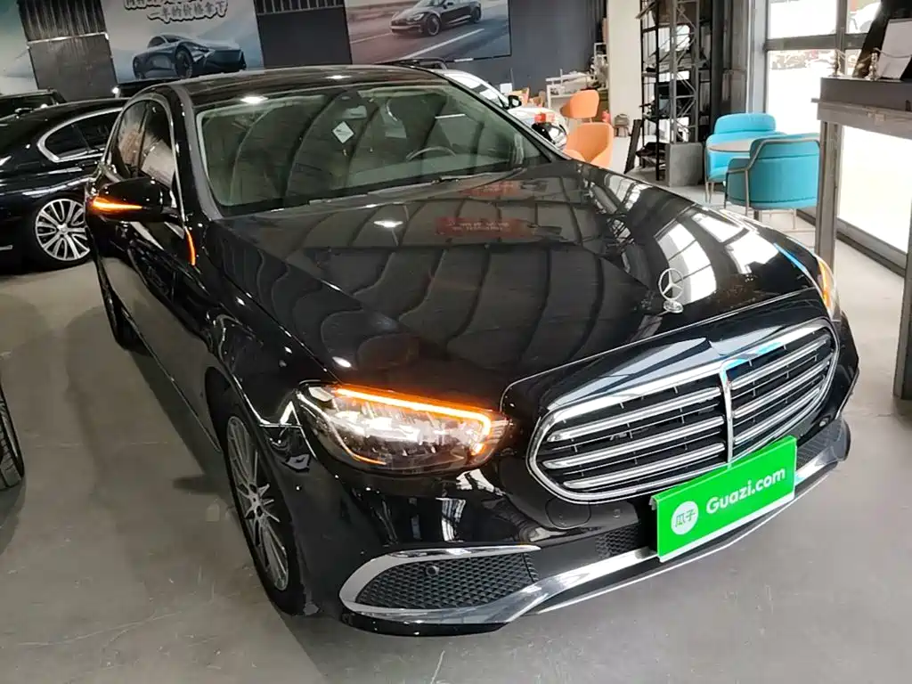 Mercedes-Benz E-Class — миниатюра 4
