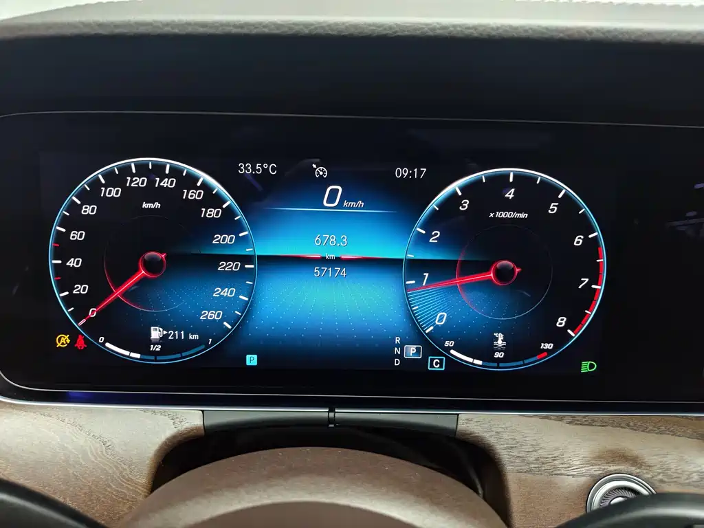 Mercedes-Benz E-Class E 260 L, фото 18