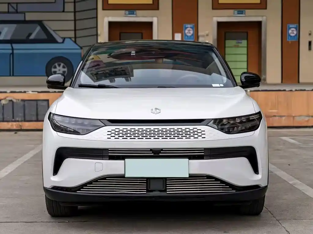 Leapmotor Leapmotor C11 — миниатюра 2