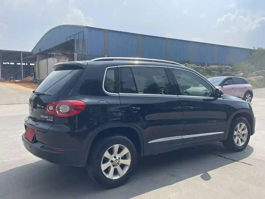 Volkswagen Tiguan — миниатюра 9