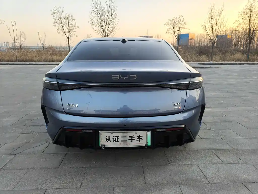 BYD SEAL