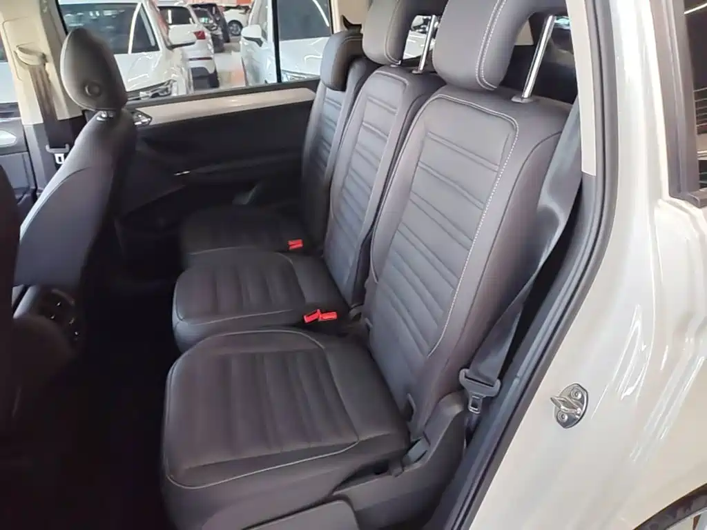Volkswagen Touran — миниатюра 17