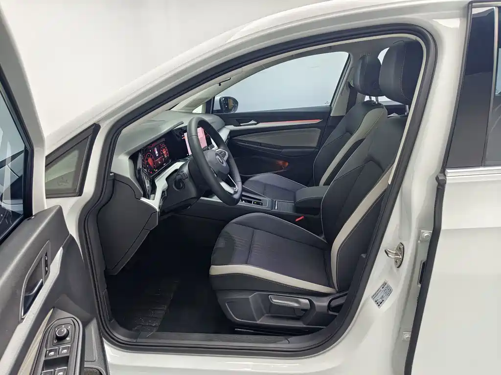 Volkswagen Golf — миниатюра 6