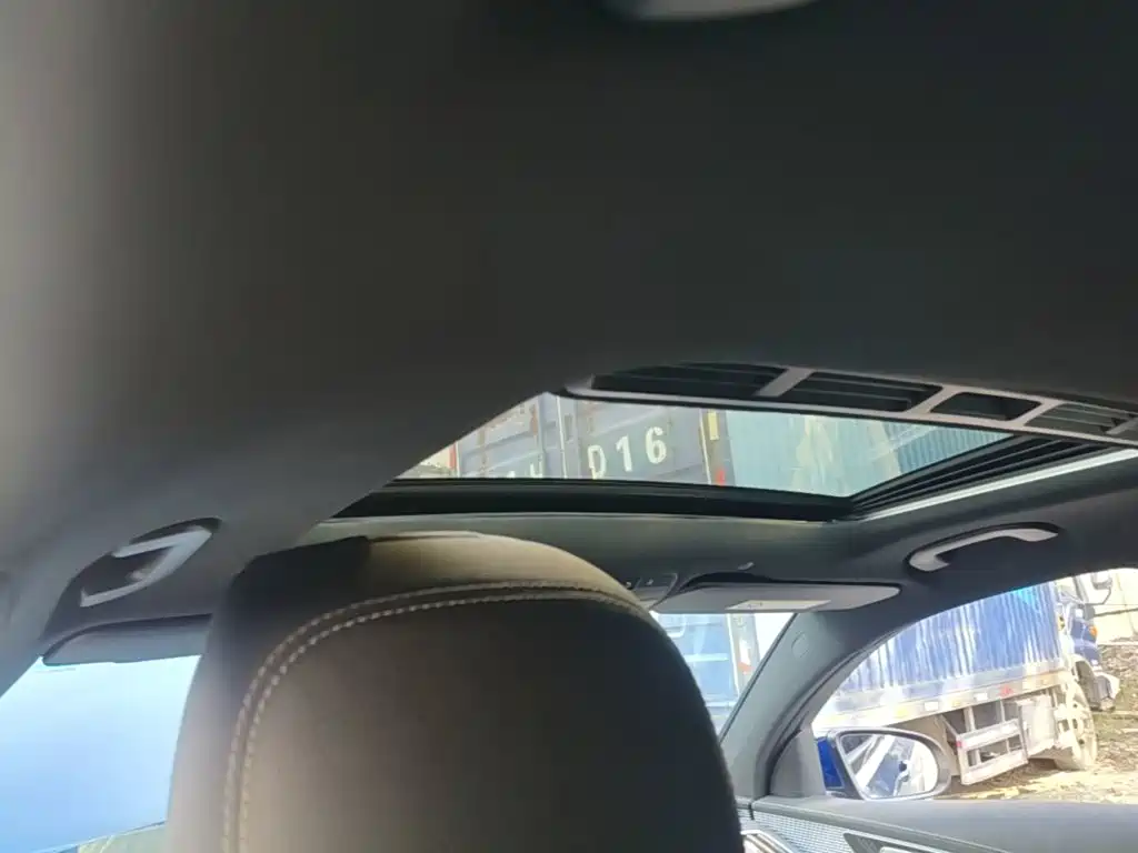 Mercedes-Benz EQC — миниатюра 18