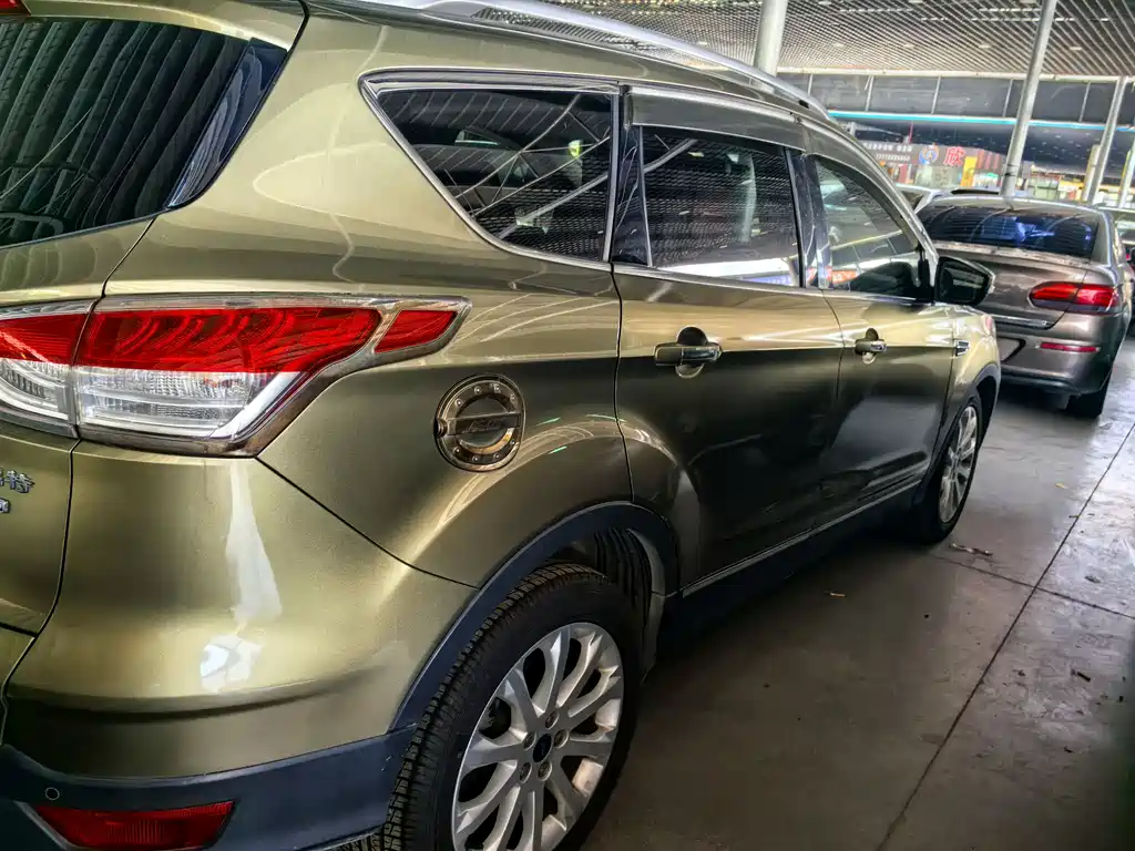 Ford Kuga 1.6L GTDi 4WD Elite Type, фото 8