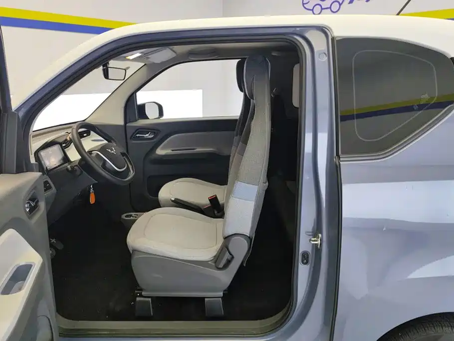 Wuling MINIEV — миниатюра 9