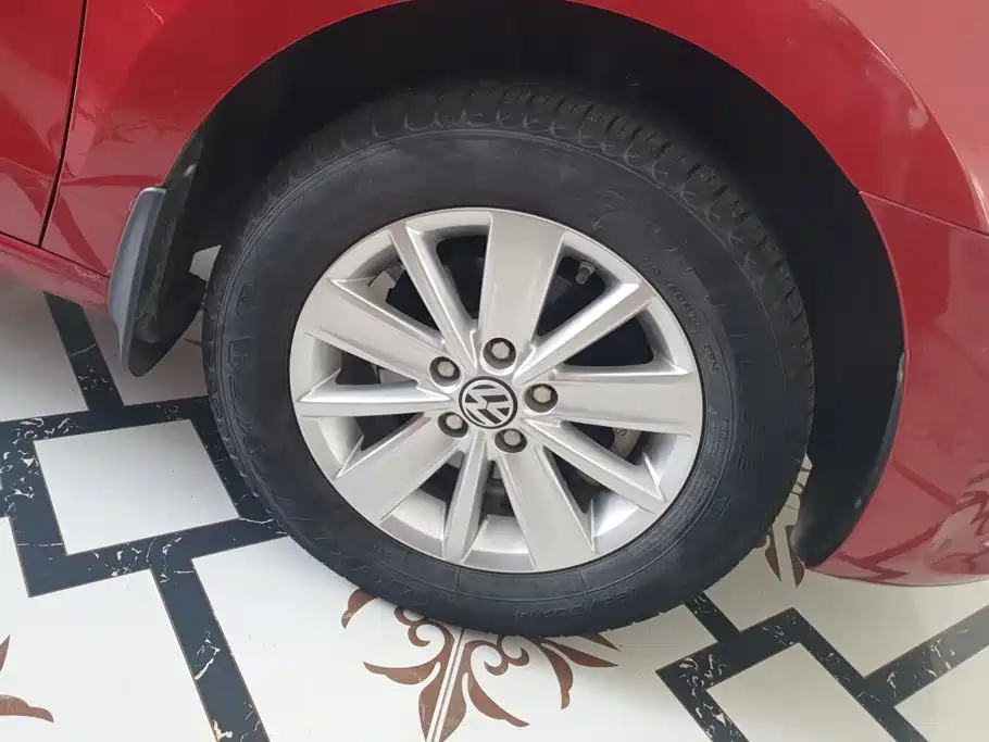 Volkswagen Jetta — миниатюра 6