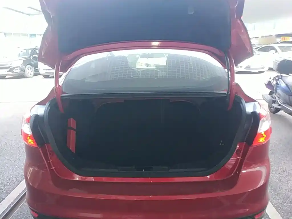 Ford Focus — миниатюра 19