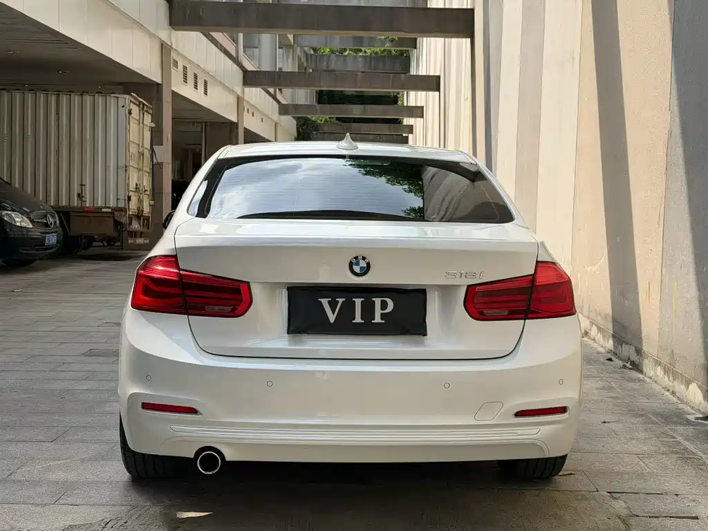 BMW 3 Series — миниатюра 8
