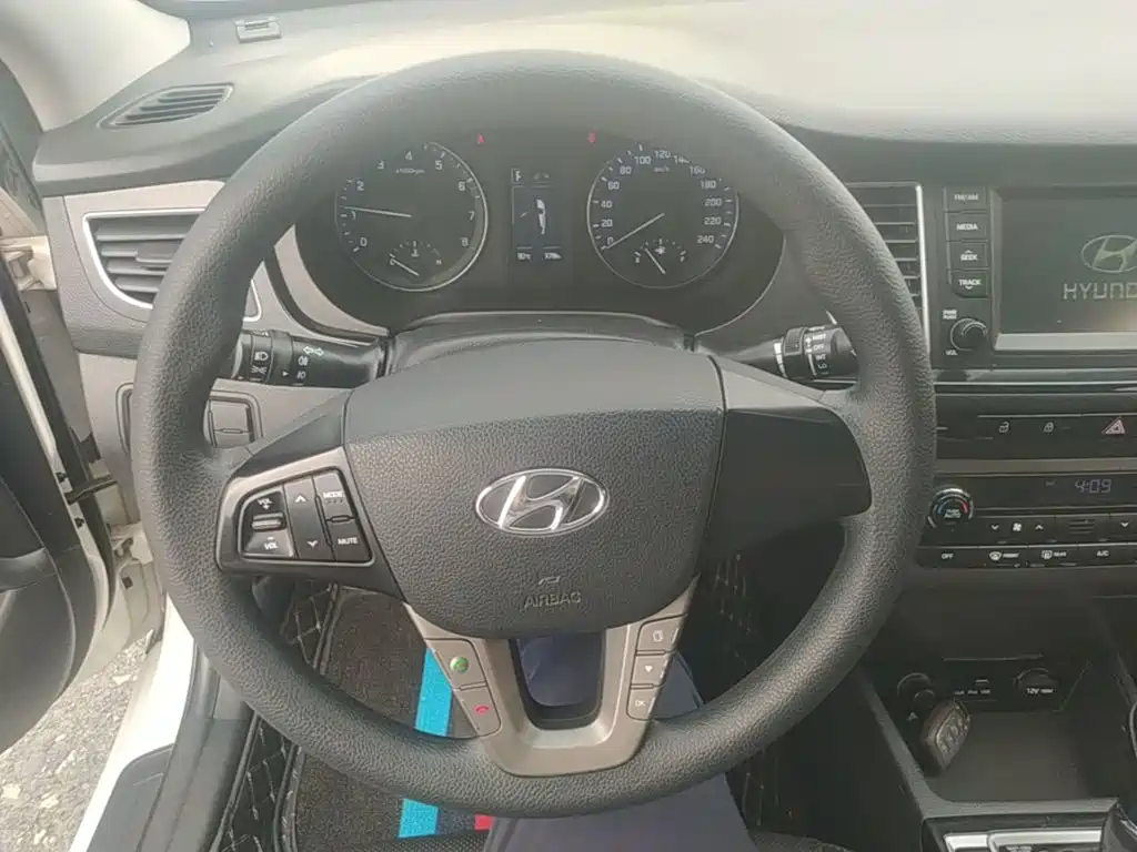 Hyundai Mistra — миниатюра 11