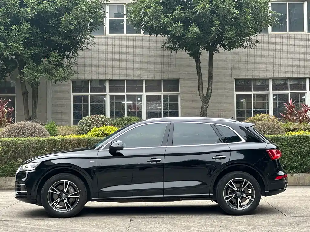 Audi Q5L — миниатюра 3