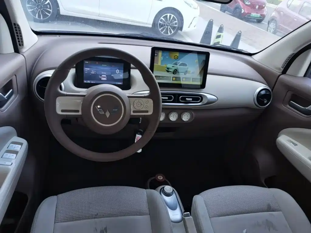 Wuling MINIEV — миниатюра 10