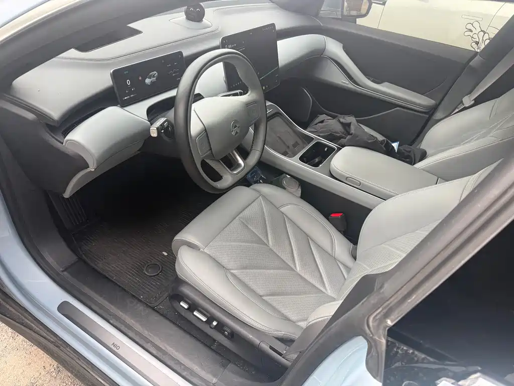 NIO ET5T — миниатюра 2